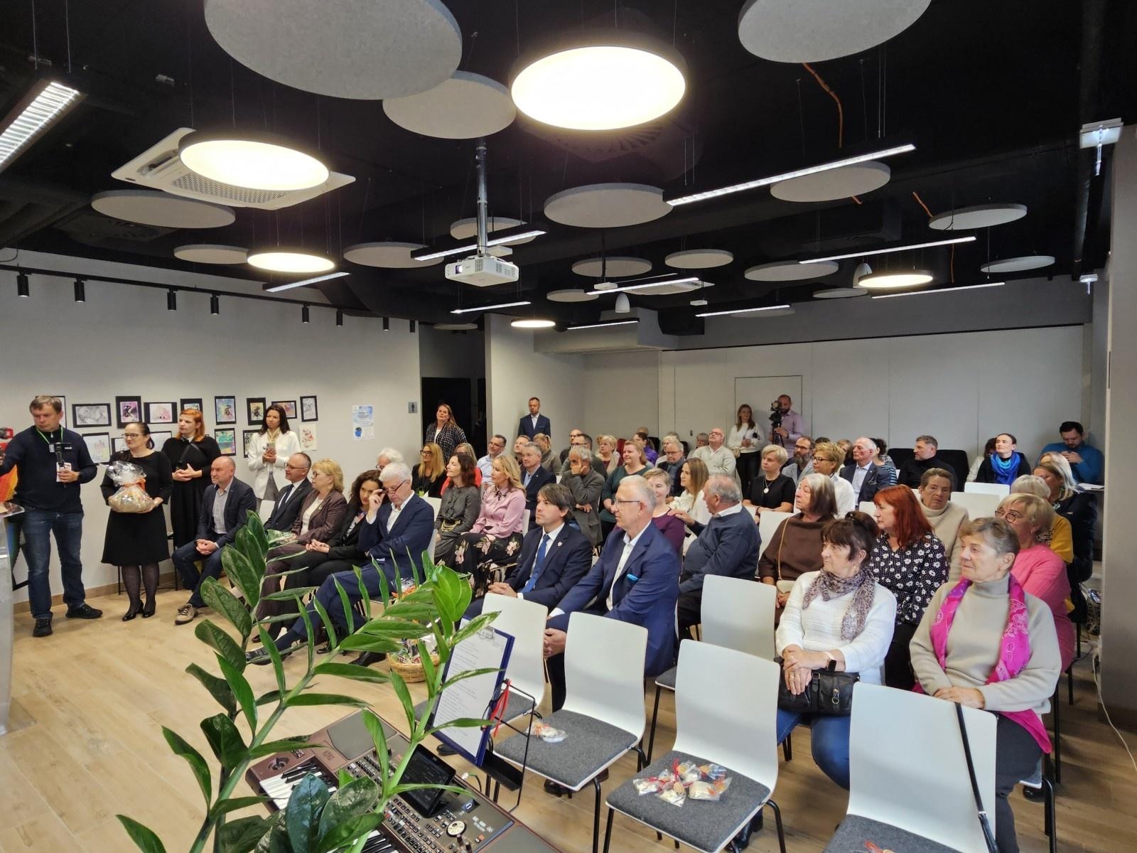 Zdjęcie w galerii na portalu naszraciborz.pl: 25 lat Stowarzyszenia Persona. Ćwierć wieku działań na rzecz zdrowia psychicznego i społecznej wrażliwości [FOTO i WIDEO] wiadomości z regionu