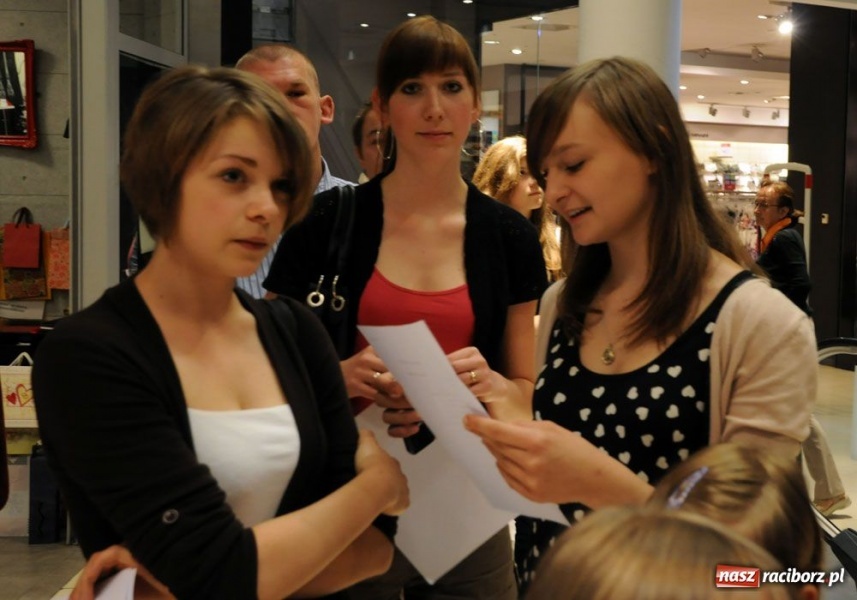 Zdjęcie w galerii na portalu naszraciborz.pl: W Młyńskiej odbył się casting wiadomości z regionu