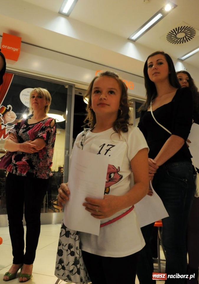 Zdjęcie w galerii na portalu naszraciborz.pl: W Młyńskiej odbył się casting wiadomości z regionu