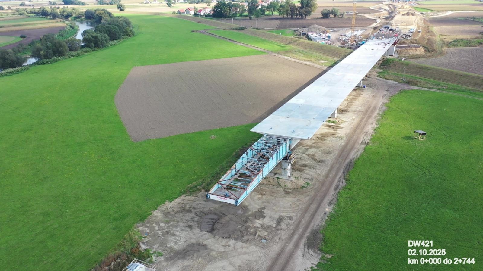 Zdjęcie w galerii na portalu naszraciborz.pl: Tak powstaje nowy most na Odrze pod Raciborzem - wrześniowy raport z prac [FOTO] wiadomości z regionu