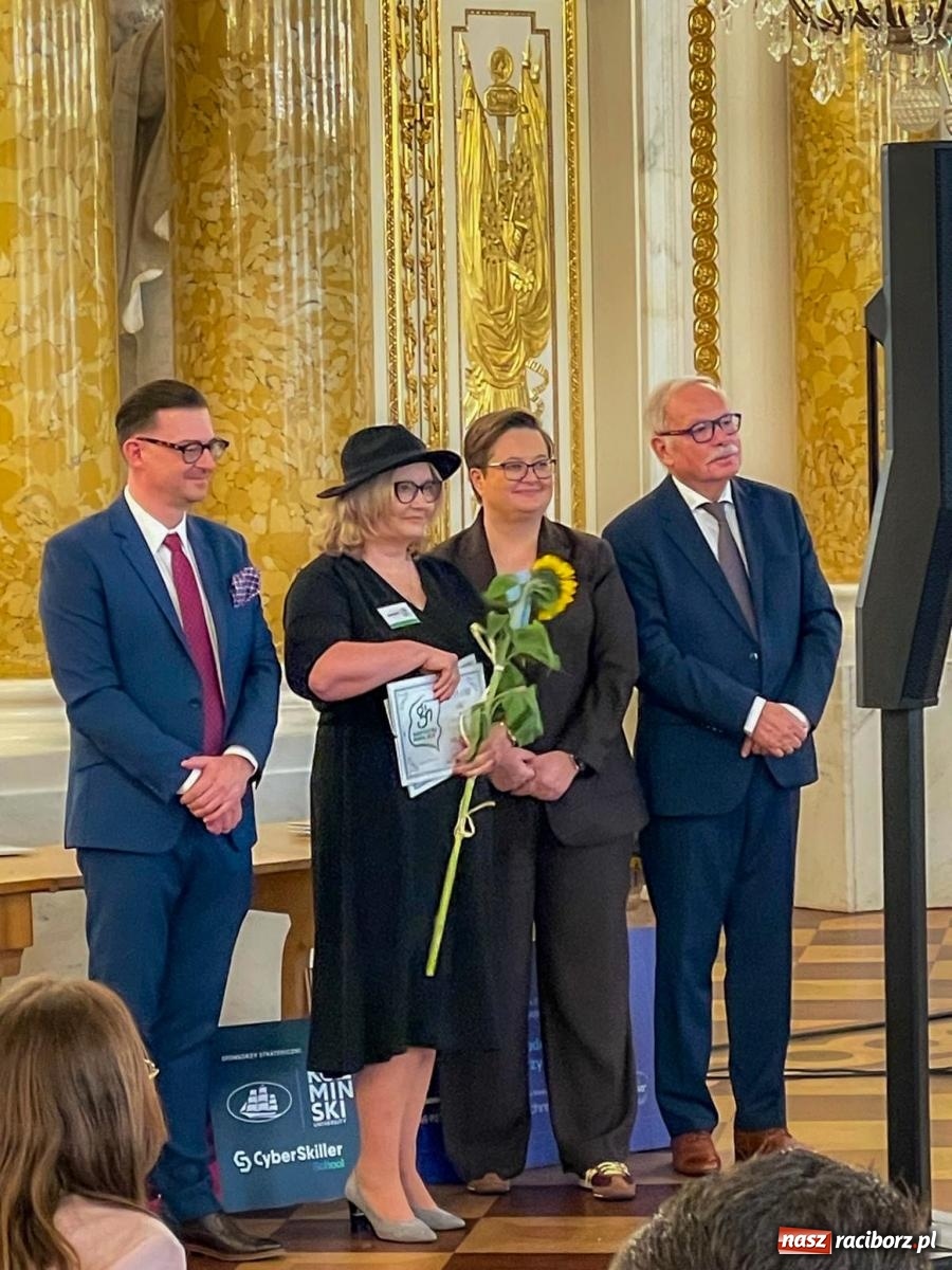 Zdjęcie w galerii na portalu naszraciborz.pl: Raciborzanka w gronie finalistów konkursu Nauczyciel Roku 2025. Gala w Zamku Królewskim w Warszawie wiadomości z regionu