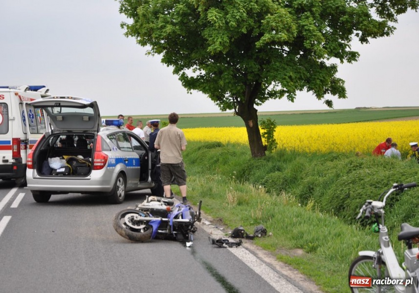 Zdjęcie w galerii na portalu naszraciborz.pl: Tworków w żałobie. Policja bada przyczyny wiadomości z regionu