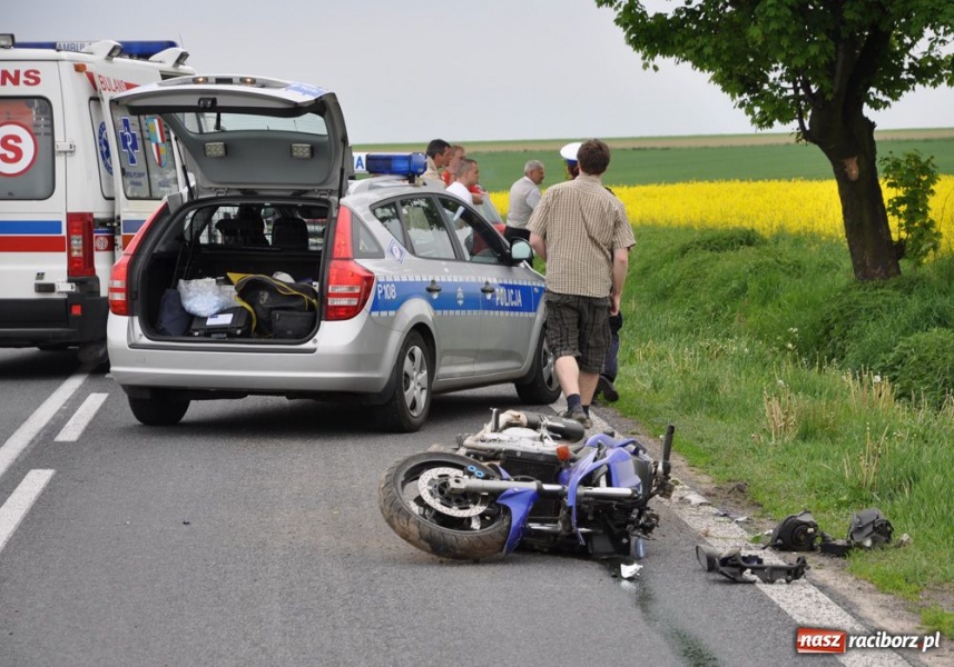 Zdjęcie w galerii na portalu naszraciborz.pl: Tworków w żałobie. Policja bada przyczyny wiadomości z regionu