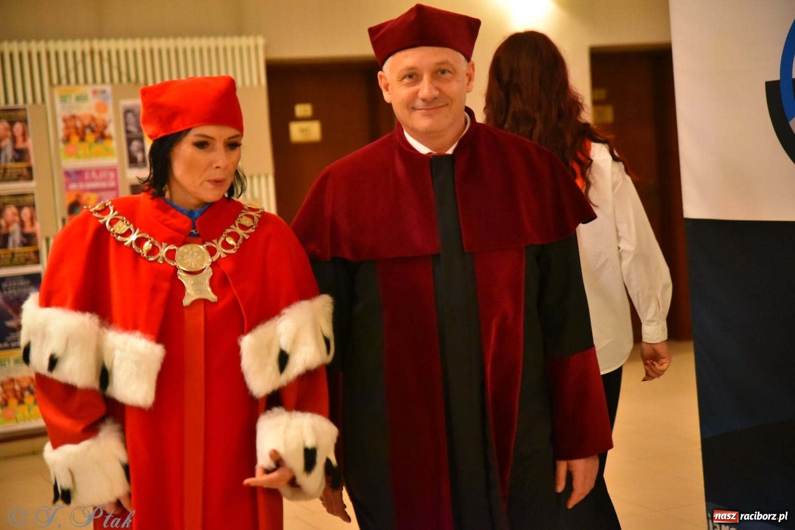 Zdjęcie w galerii na portalu naszraciborz.pl: Edukacja – najpotężniejsza broń do zmiany świata. Gaudeamus igitur w raciborskiej Akademii Nauk Stosowanych wiadomości z regionu