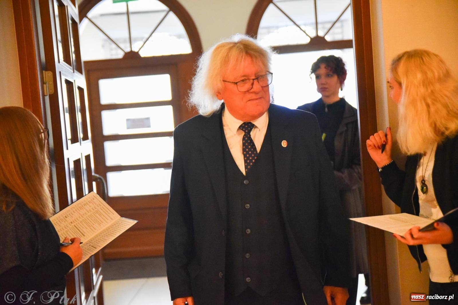 Zdjęcie w galerii na portalu naszraciborz.pl: Edukacja – najpotężniejsza broń do zmiany świata. Gaudeamus igitur w raciborskiej Akademii Nauk Stosowanych wiadomości z regionu