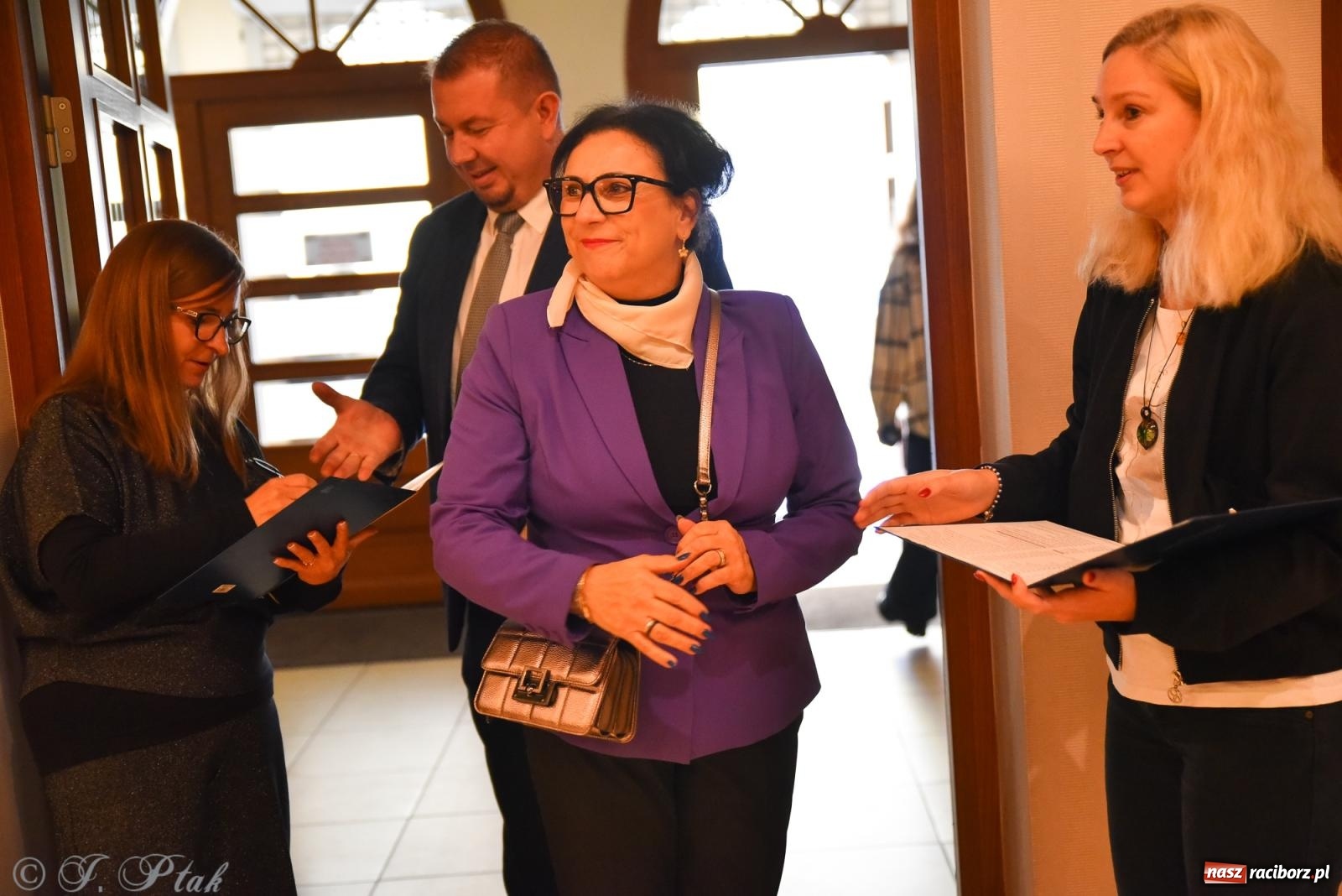 Zdjęcie w galerii na portalu naszraciborz.pl: Edukacja – najpotężniejsza broń do zmiany świata. Gaudeamus igitur w raciborskiej Akademii Nauk Stosowanych wiadomości z regionu