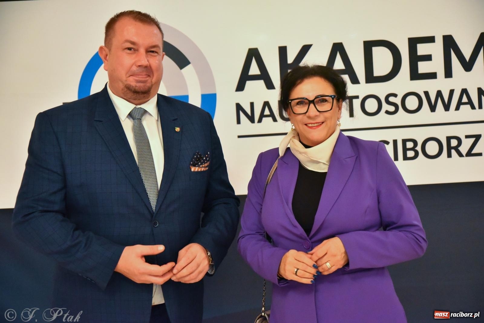 Zdjęcie w galerii na portalu naszraciborz.pl: Edukacja – najpotężniejsza broń do zmiany świata. Gaudeamus igitur w raciborskiej Akademii Nauk Stosowanych wiadomości z regionu