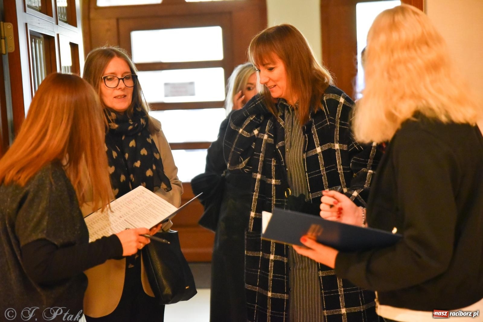 Zdjęcie w galerii na portalu naszraciborz.pl: Edukacja – najpotężniejsza broń do zmiany świata. Gaudeamus igitur w raciborskiej Akademii Nauk Stosowanych wiadomości z regionu