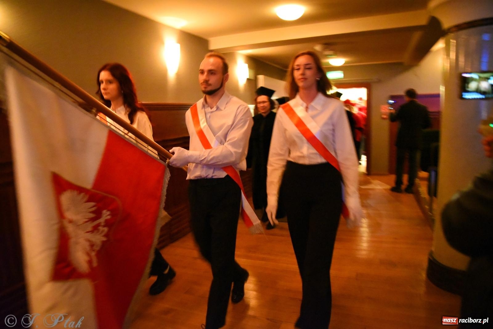 Zdjęcie w galerii na portalu naszraciborz.pl: Edukacja – najpotężniejsza broń do zmiany świata. Gaudeamus igitur w raciborskiej Akademii Nauk Stosowanych wiadomości z regionu