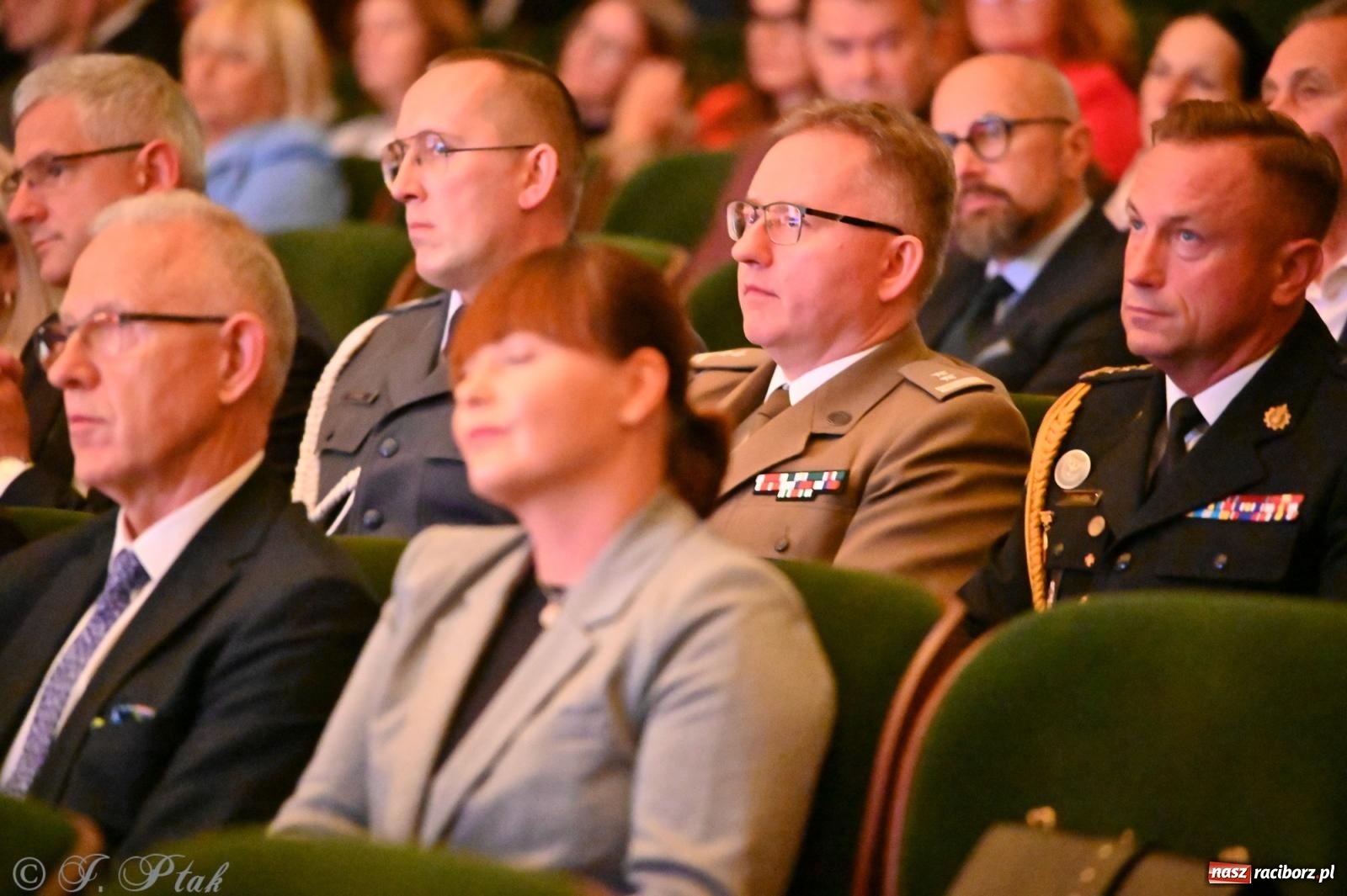 Zdjęcie w galerii na portalu naszraciborz.pl: Edukacja – najpotężniejsza broń do zmiany świata. Gaudeamus igitur w raciborskiej Akademii Nauk Stosowanych wiadomości z regionu