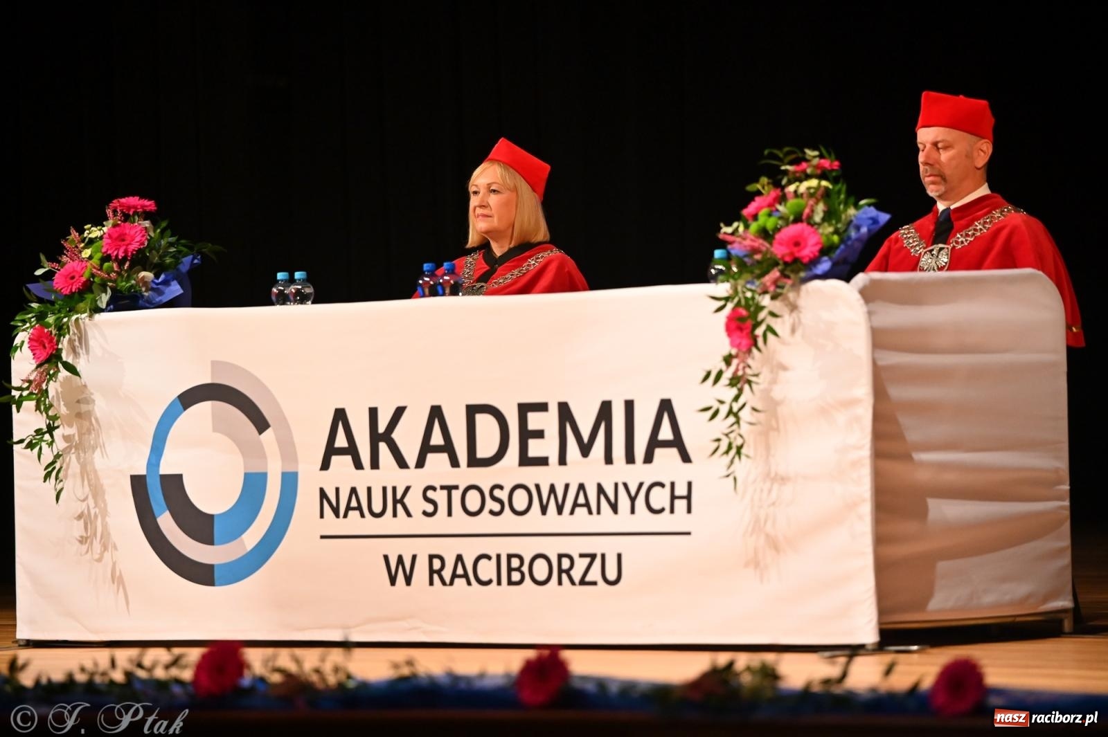 Zdjęcie w galerii na portalu naszraciborz.pl: Edukacja – najpotężniejsza broń do zmiany świata. Gaudeamus igitur w raciborskiej Akademii Nauk Stosowanych wiadomości z regionu