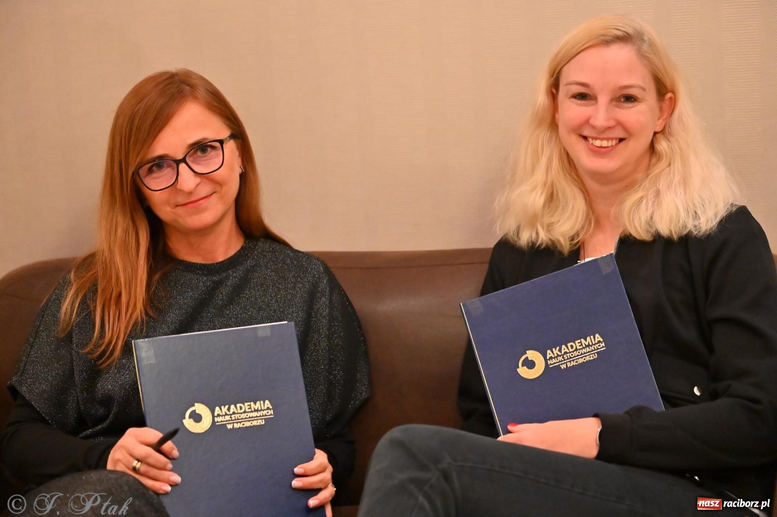 Zdjęcie w galerii na portalu naszraciborz.pl: Edukacja – najpotężniejsza broń do zmiany świata. Gaudeamus igitur w raciborskiej Akademii Nauk Stosowanych wiadomości z regionu