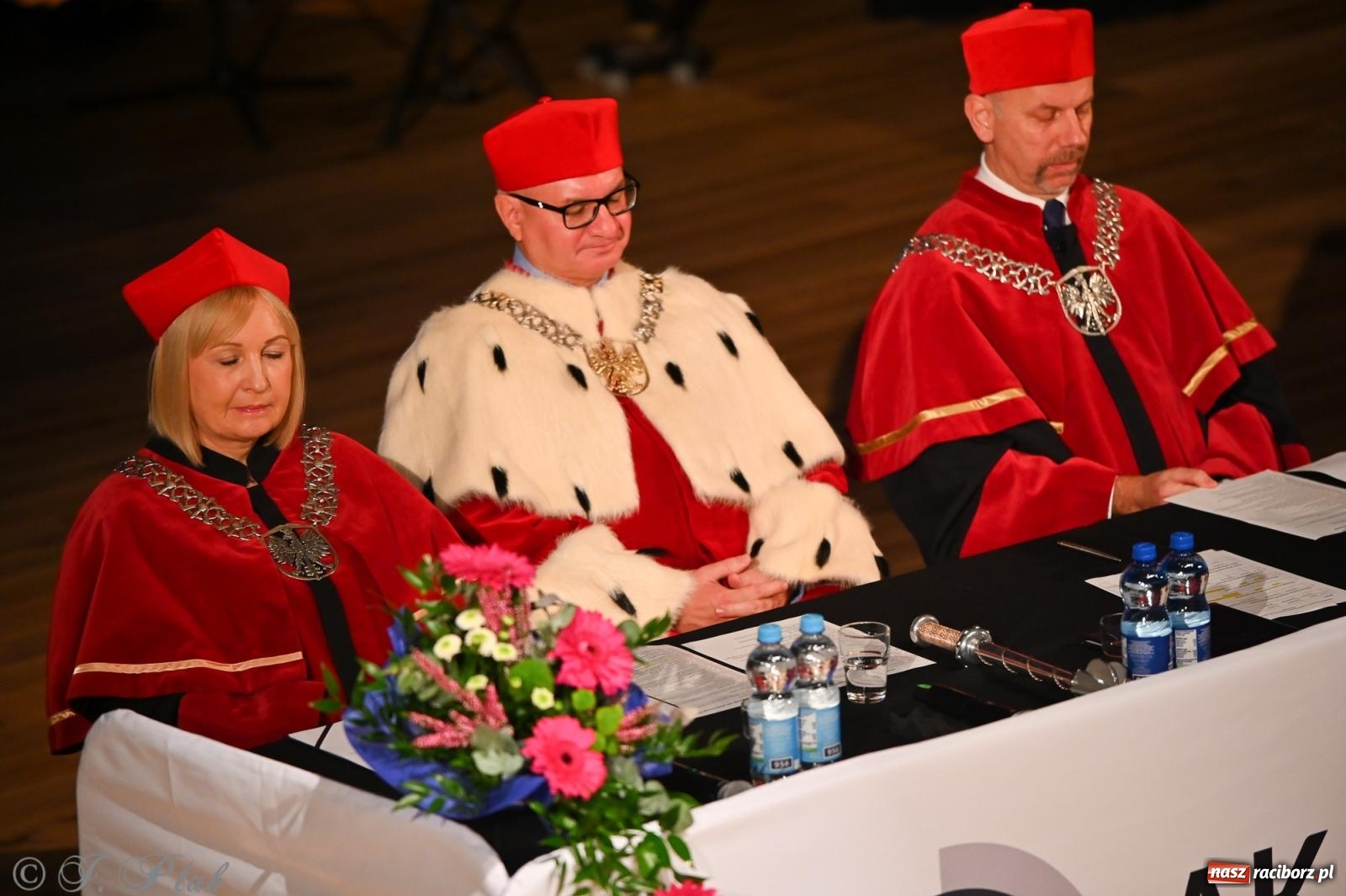 Zdjęcie w galerii na portalu naszraciborz.pl: Edukacja – najpotężniejsza broń do zmiany świata. Gaudeamus igitur w raciborskiej Akademii Nauk Stosowanych wiadomości z regionu