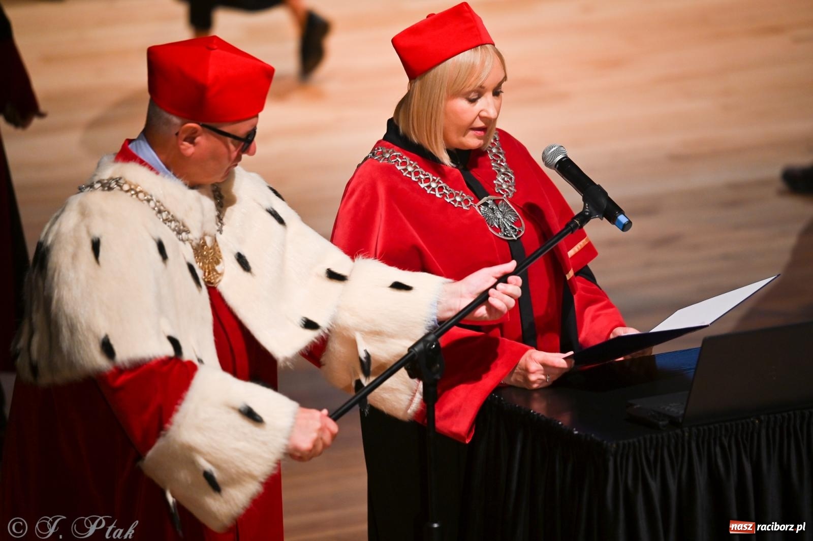 Zdjęcie w galerii na portalu naszraciborz.pl: Edukacja – najpotężniejsza broń do zmiany świata. Gaudeamus igitur w raciborskiej Akademii Nauk Stosowanych wiadomości z regionu