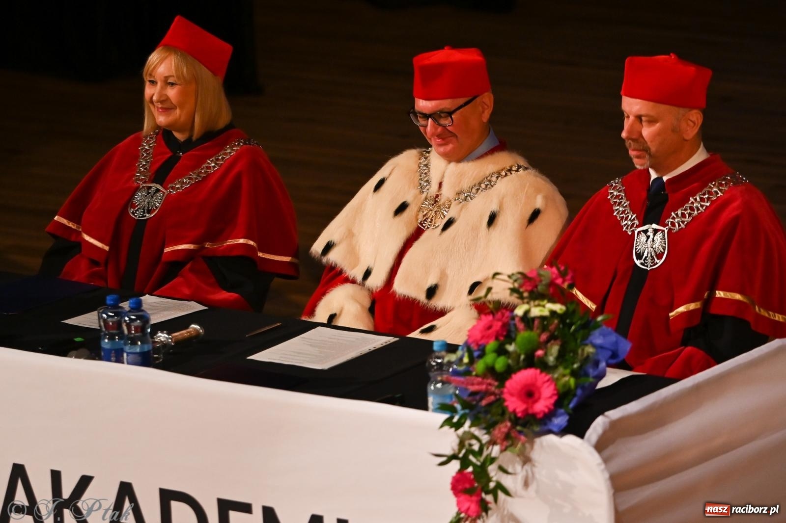 Zdjęcie w galerii na portalu naszraciborz.pl: Edukacja – najpotężniejsza broń do zmiany świata. Gaudeamus igitur w raciborskiej Akademii Nauk Stosowanych wiadomości z regionu