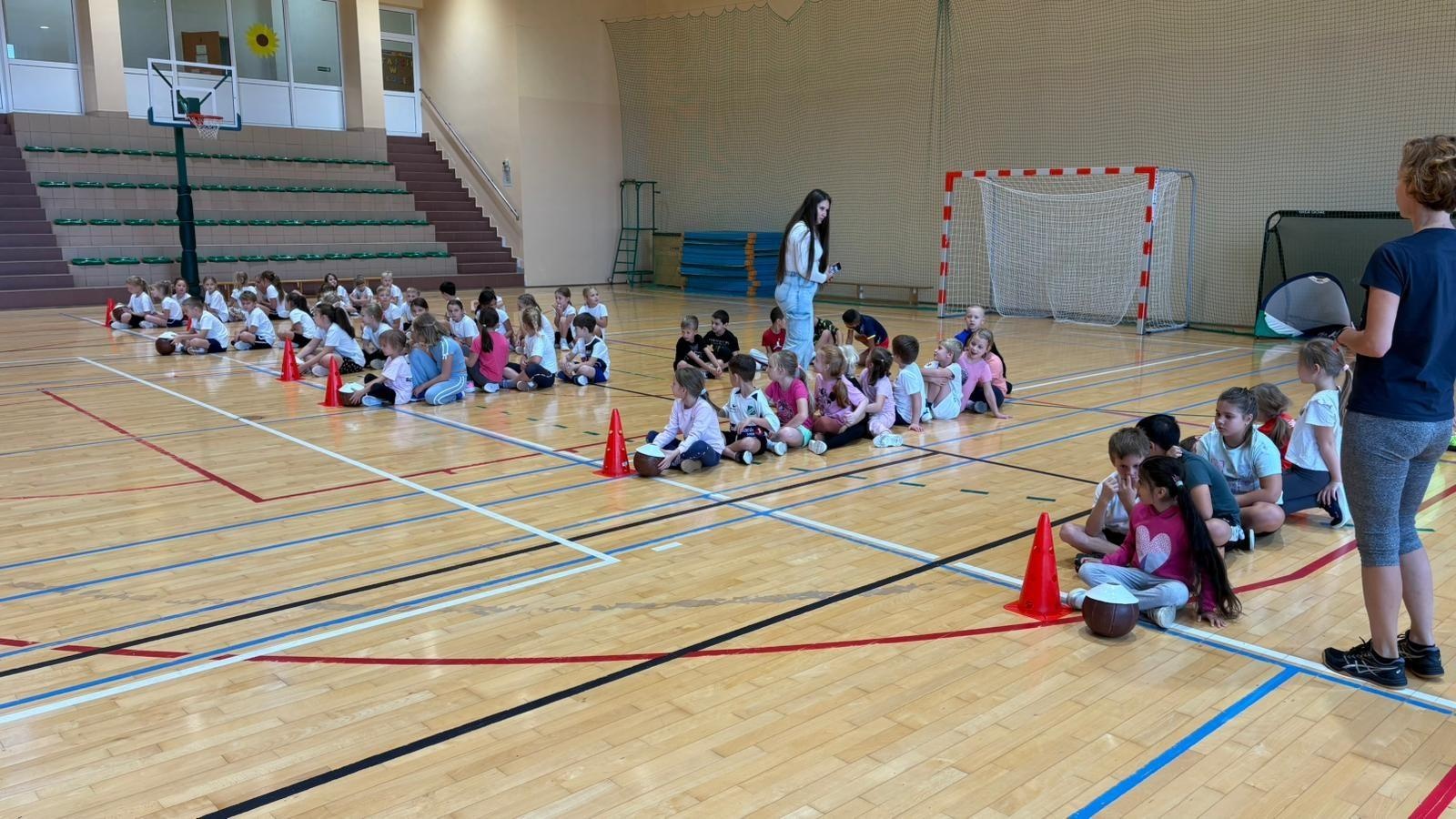 Zdjęcie w galerii na portalu naszraciborz.pl: Sport bez granic – polsko-czeskie spotkanie młodych sportowców w Rudniku wiadomości z regionu