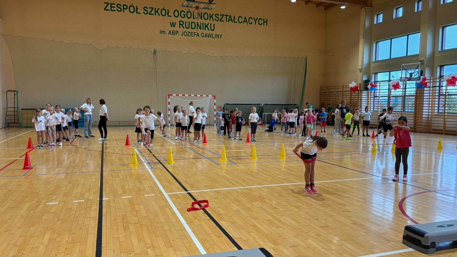 Zdjęcie w galerii na portalu naszraciborz.pl: Sport bez granic – polsko-czeskie spotkanie młodych sportowców w Rudniku wiadomości z regionu
