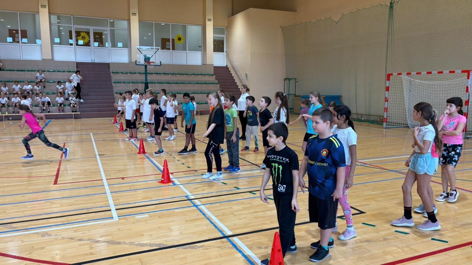 Zdjęcie w galerii na portalu naszraciborz.pl: Sport bez granic – polsko-czeskie spotkanie młodych sportowców w Rudniku wiadomości z regionu