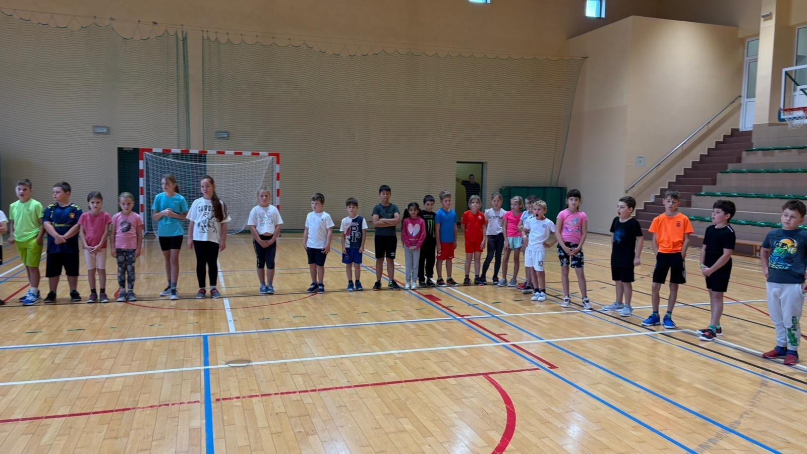 Zdjęcie w galerii na portalu naszraciborz.pl: Sport bez granic – polsko-czeskie spotkanie młodych sportowców w Rudniku wiadomości z regionu