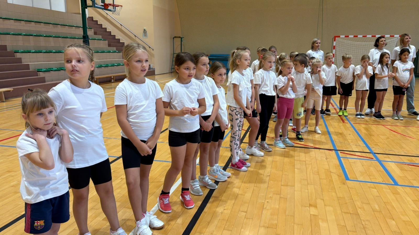 Zdjęcie w galerii na portalu naszraciborz.pl: Sport bez granic – polsko-czeskie spotkanie młodych sportowców w Rudniku wiadomości z regionu