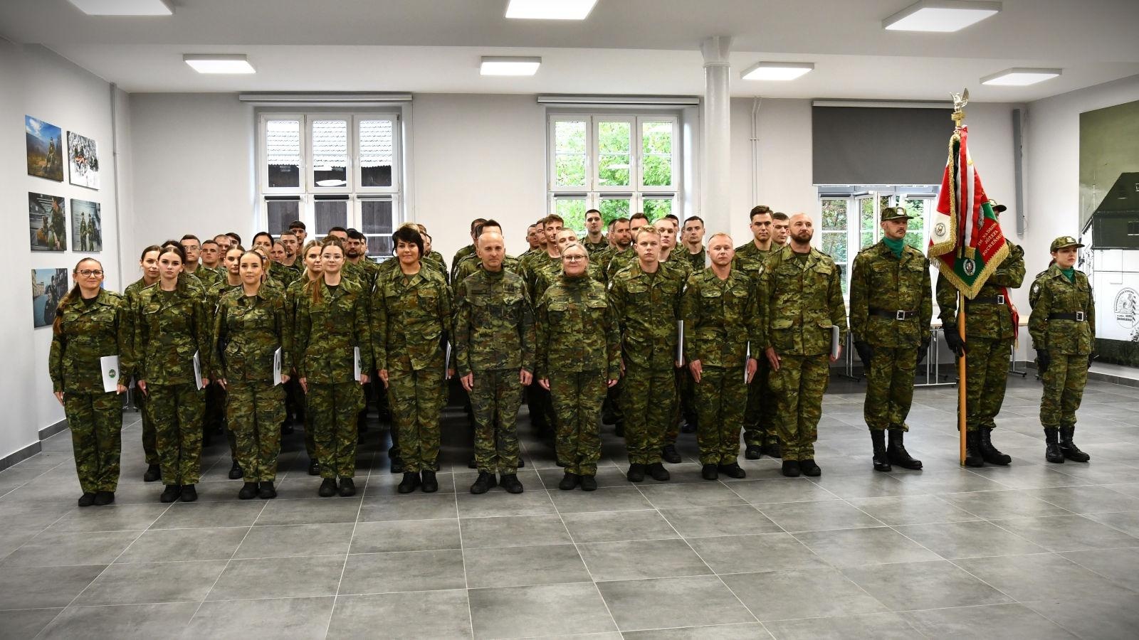 Zdjęcie w galerii na portalu naszraciborz.pl: 54 funkcjonariuszy Śląskiego Oddziału Straży Granicznej zostało mianowanych na stopień kaprala wiadomości z regionu