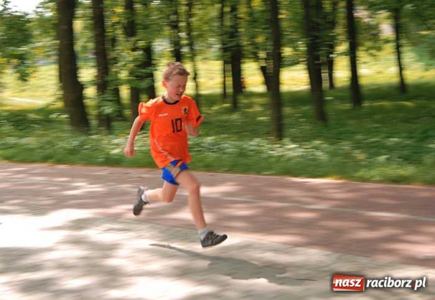 Zdjęcie w galerii na portalu naszraciborz.pl: Polska Biega w Parku Zamkowym wiadomości z regionu