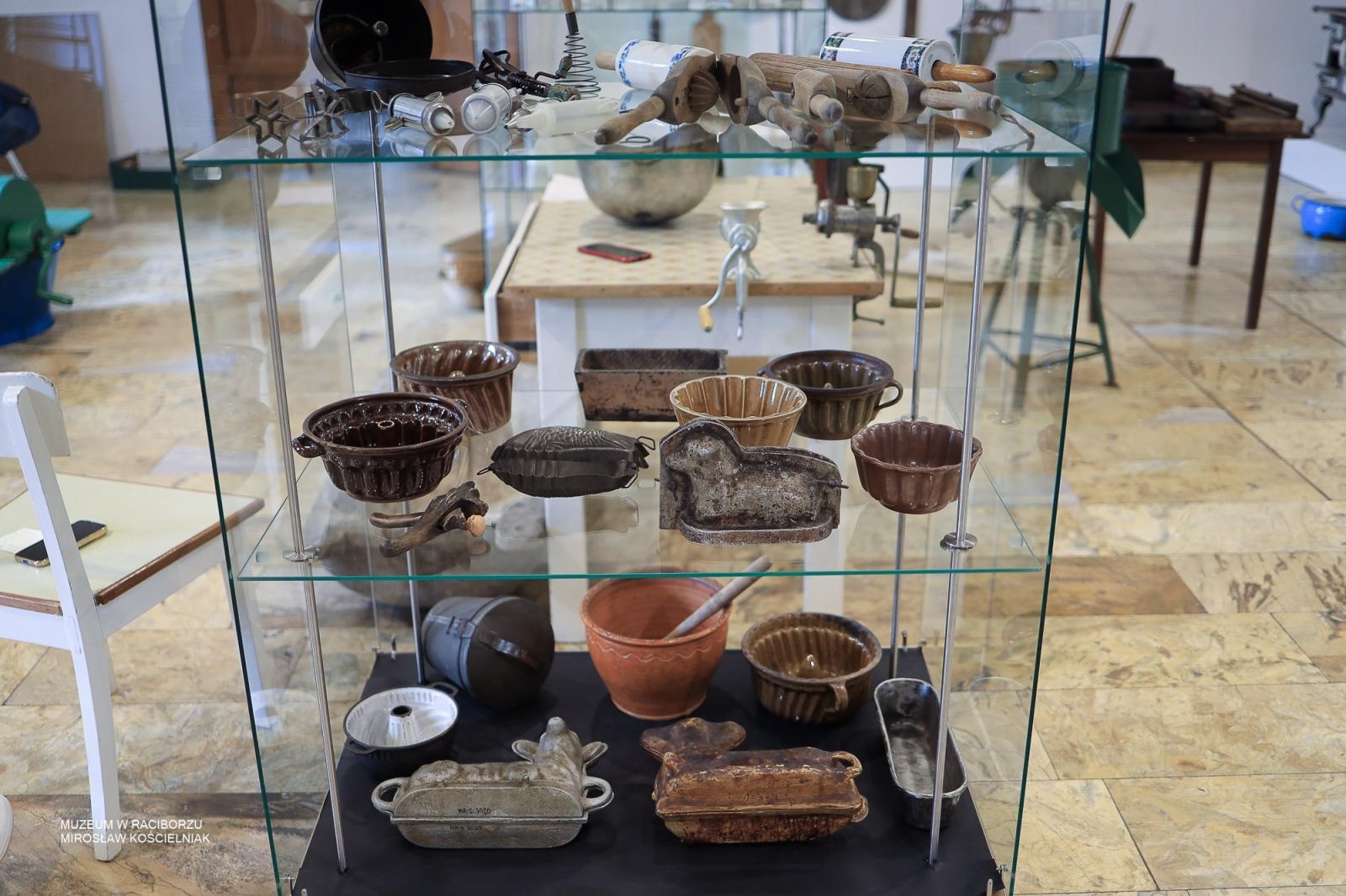 Zdjęcie w galerii na portalu naszraciborz.pl: Tradycje kulinarne ziemi raciborskiej i hulczyńskiej - nowa wystawa w Muzeum już otwarta wiadomości z regionu