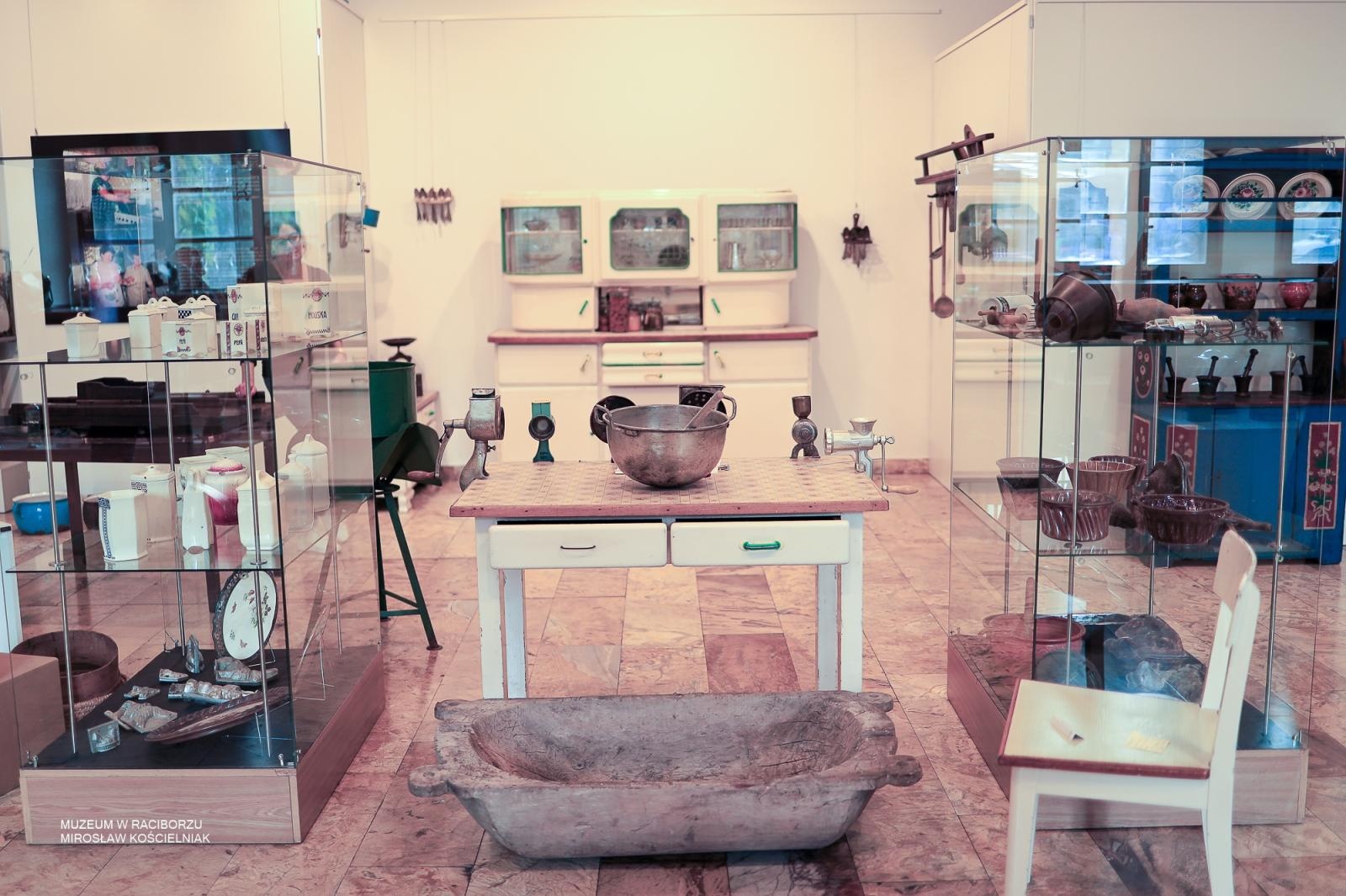 Zdjęcie w galerii na portalu naszraciborz.pl: Tradycje kulinarne ziemi raciborskiej i hulczyńskiej - nowa wystawa w Muzeum już otwarta wiadomości z regionu