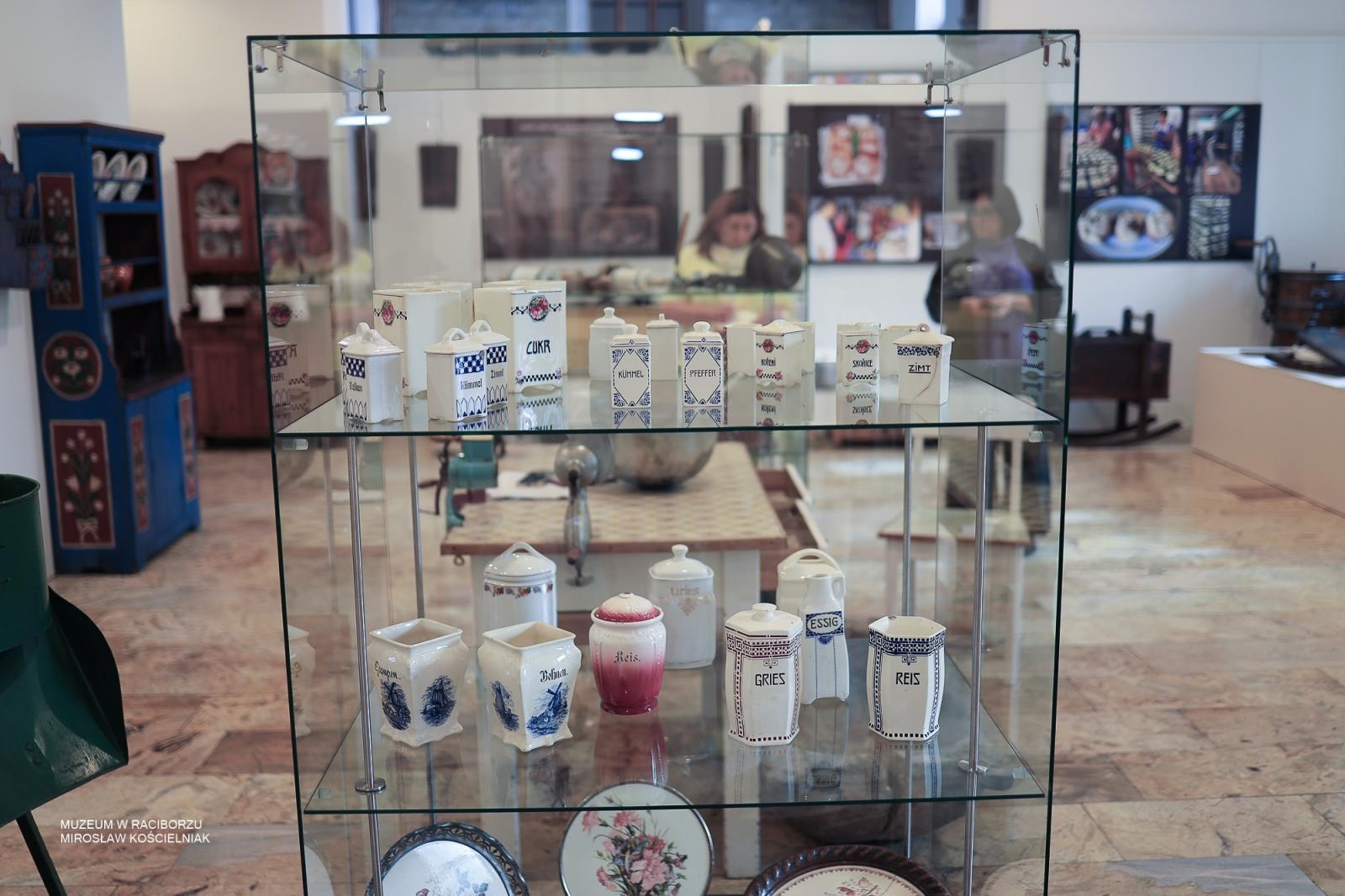 Zdjęcie w galerii na portalu naszraciborz.pl: Tradycje kulinarne ziemi raciborskiej i hulczyńskiej - nowa wystawa w Muzeum już otwarta wiadomości z regionu