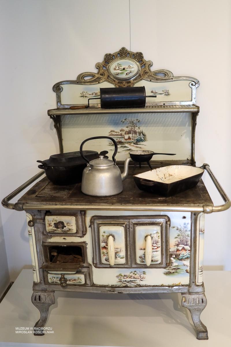 Zdjęcie w galerii na portalu naszraciborz.pl: Tradycje kulinarne ziemi raciborskiej i hulczyńskiej - nowa wystawa w Muzeum już otwarta wiadomości z regionu