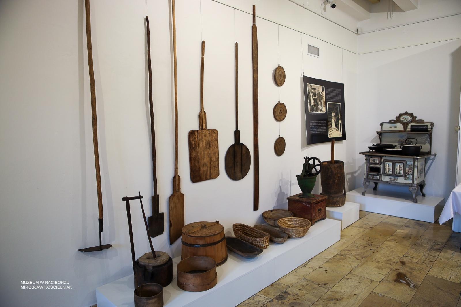 Zdjęcie w galerii na portalu naszraciborz.pl: Tradycje kulinarne ziemi raciborskiej i hulczyńskiej - nowa wystawa w Muzeum już otwarta wiadomości z regionu