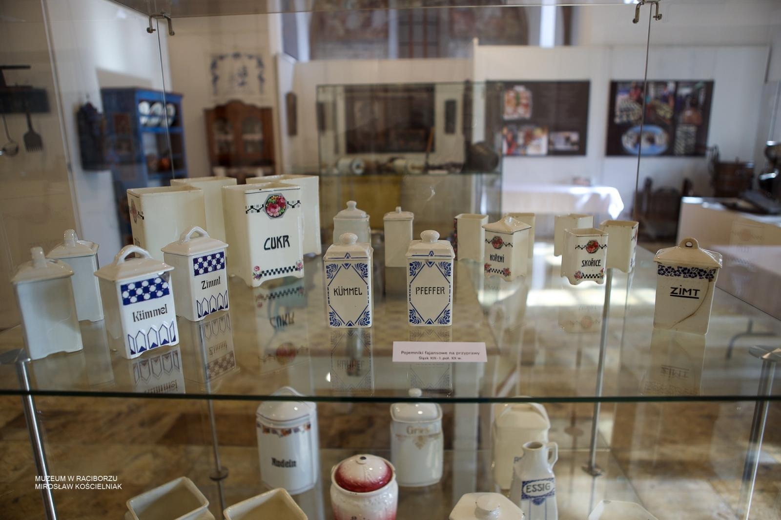 Zdjęcie w galerii na portalu naszraciborz.pl: Tradycje kulinarne ziemi raciborskiej i hulczyńskiej - nowa wystawa w Muzeum już otwarta wiadomości z regionu