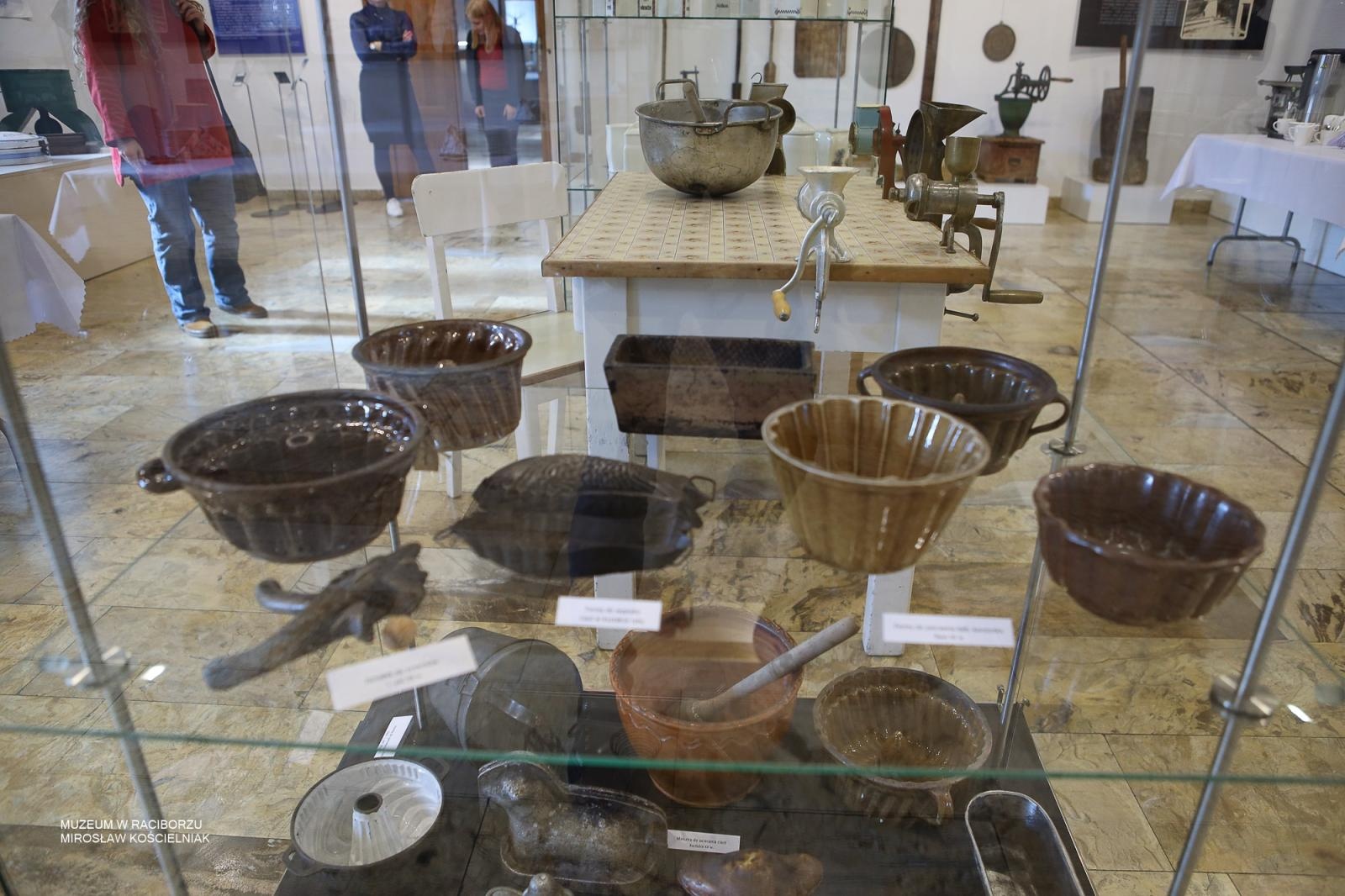 Zdjęcie w galerii na portalu naszraciborz.pl: Tradycje kulinarne ziemi raciborskiej i hulczyńskiej - nowa wystawa w Muzeum już otwarta wiadomości z regionu