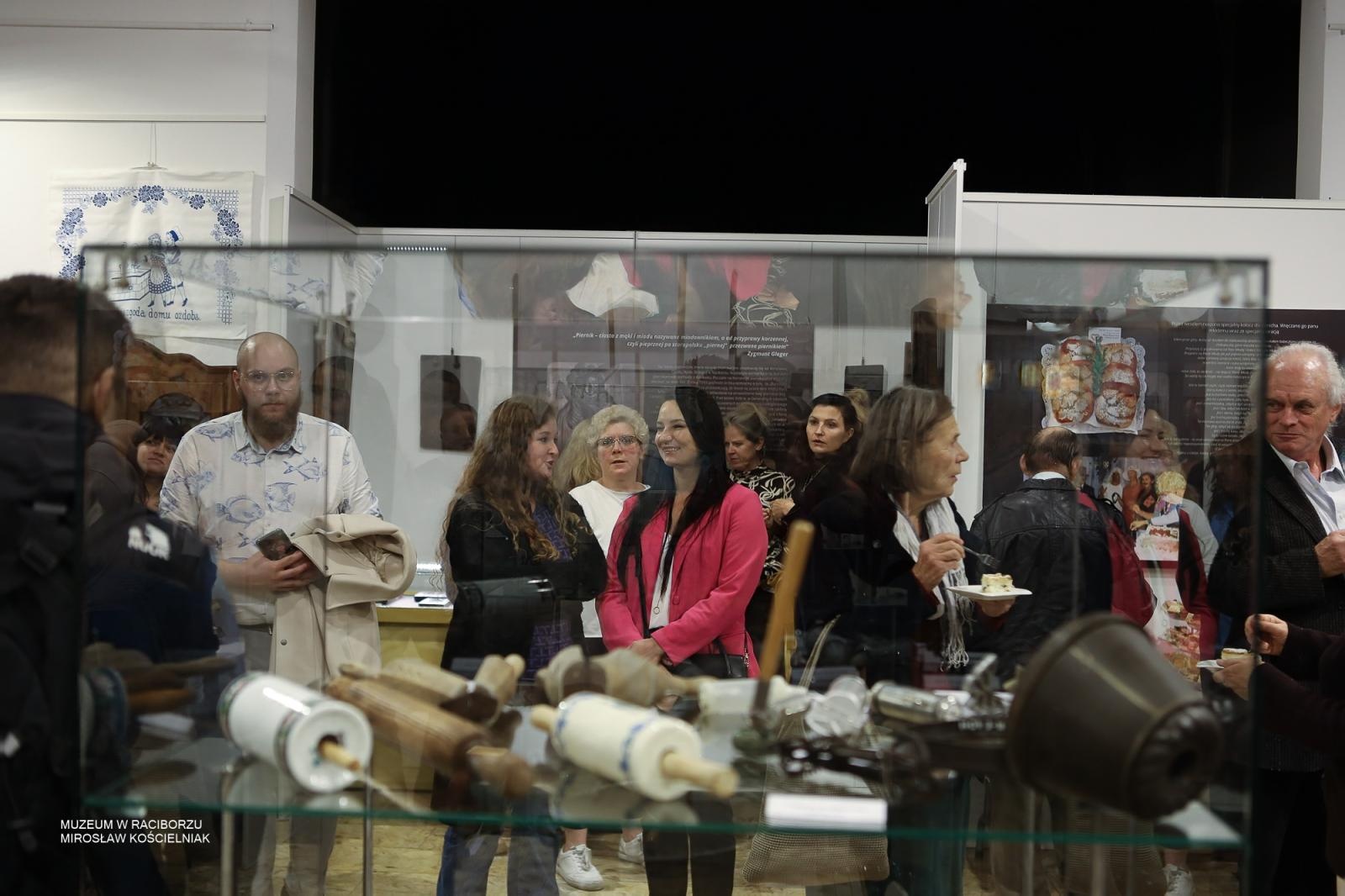 Zdjęcie w galerii na portalu naszraciborz.pl: Tradycje kulinarne ziemi raciborskiej i hulczyńskiej - nowa wystawa w Muzeum już otwarta wiadomości z regionu