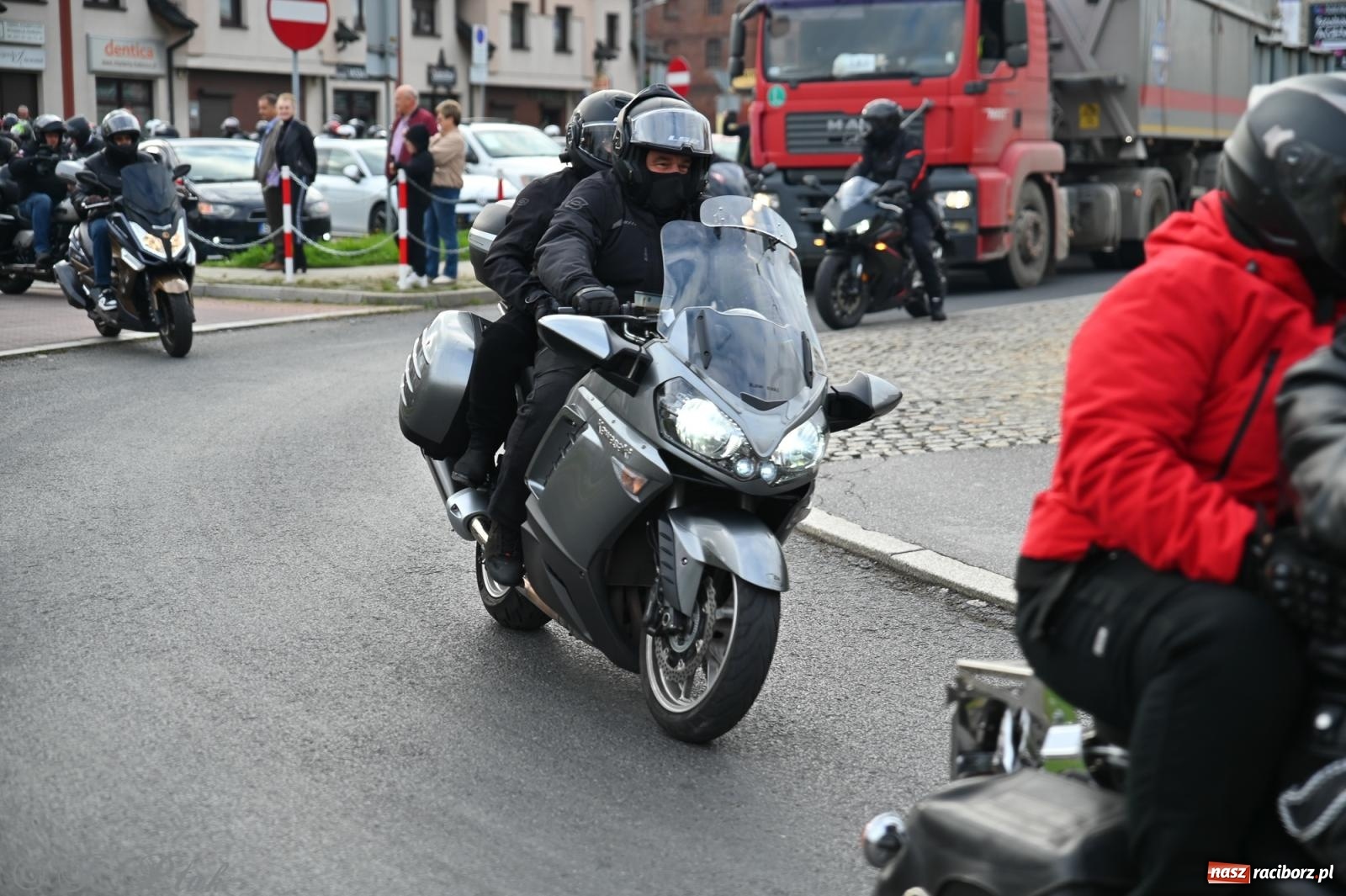 Zdjęcie w galerii na portalu naszraciborz.pl: Motocykliści zakończyli sezon 2025 w Raciborzu [FOTO i WIDEO] wiadomości z regionu
