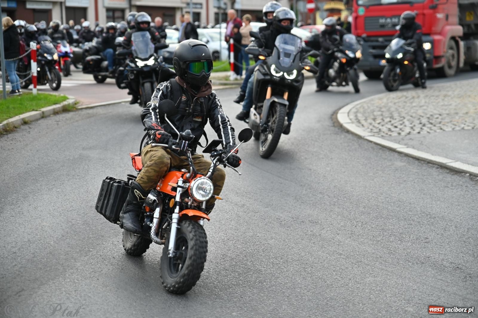 Zdjęcie w galerii na portalu naszraciborz.pl: Motocykliści zakończyli sezon 2025 w Raciborzu [FOTO i WIDEO] wiadomości z regionu
