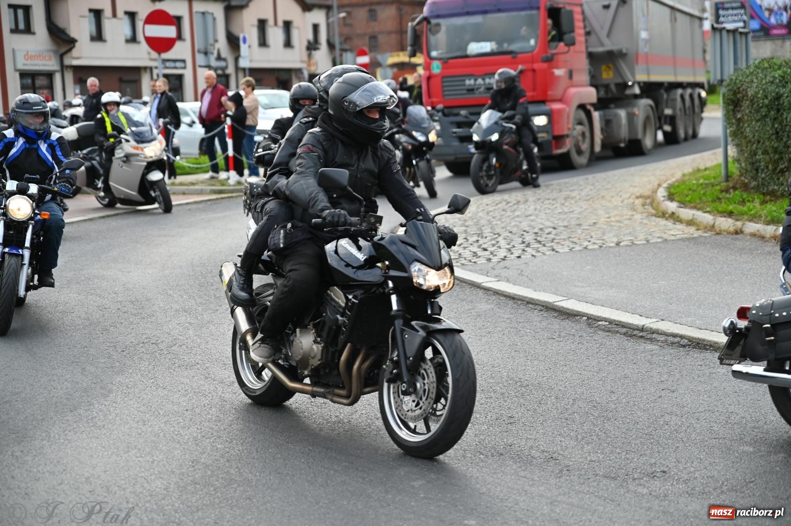 Zdjęcie w galerii na portalu naszraciborz.pl: Motocykliści zakończyli sezon 2025 w Raciborzu [FOTO i WIDEO] wiadomości z regionu