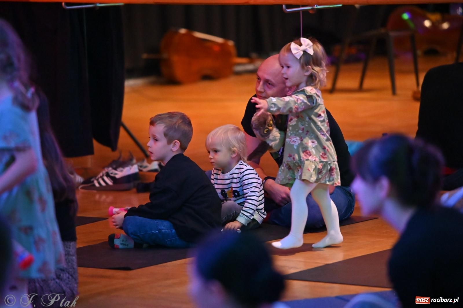 Zdjęcie w galerii na portalu naszraciborz.pl: Maluchy w Krainie Dźwięku wróciły do Raciborskiego Centrum Kultury wiadomości z regionu