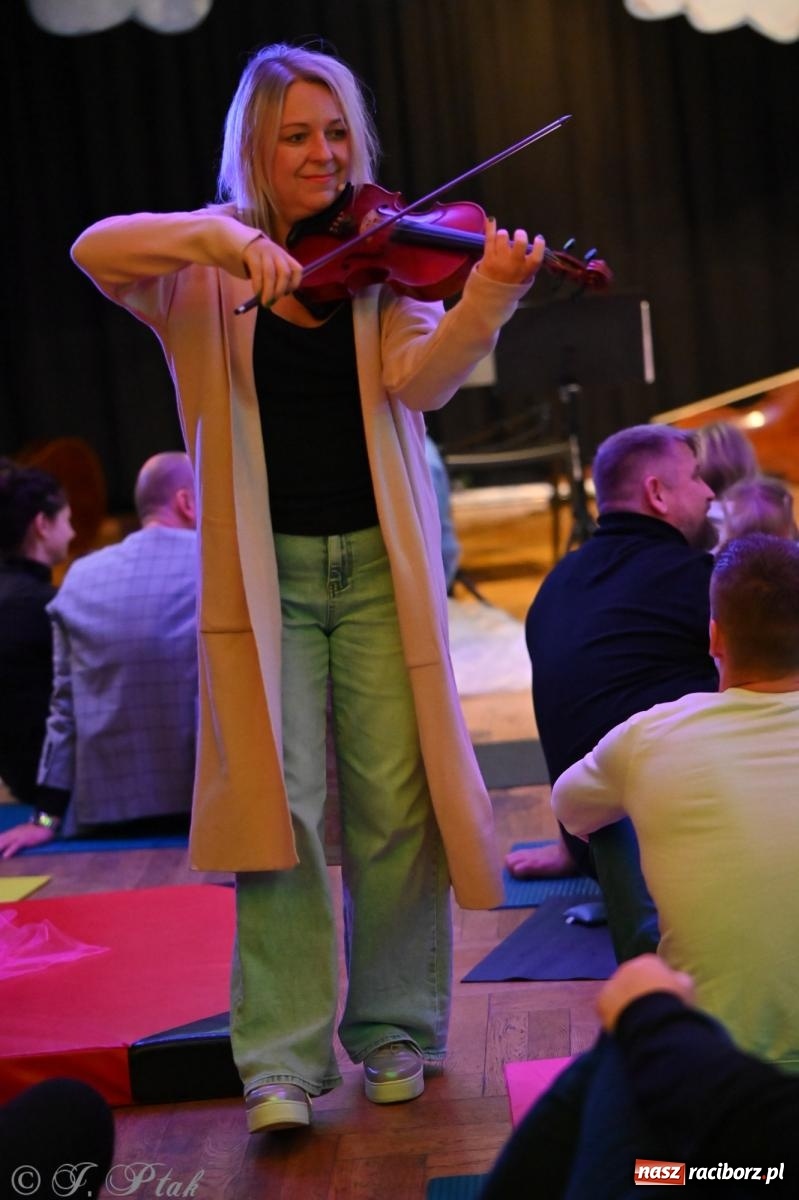 Zdjęcie w galerii na portalu naszraciborz.pl: Maluchy w Krainie Dźwięku wróciły do Raciborskiego Centrum Kultury wiadomości z regionu