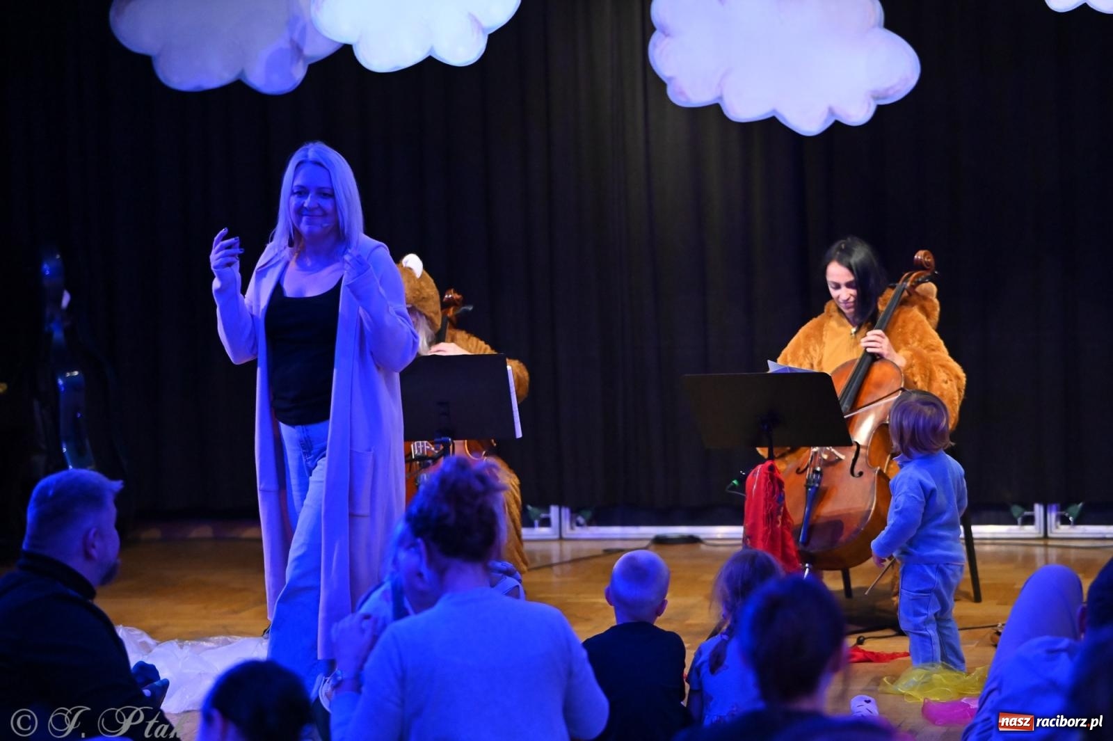 Zdjęcie w galerii na portalu naszraciborz.pl: Maluchy w Krainie Dźwięku wróciły do Raciborskiego Centrum Kultury wiadomości z regionu