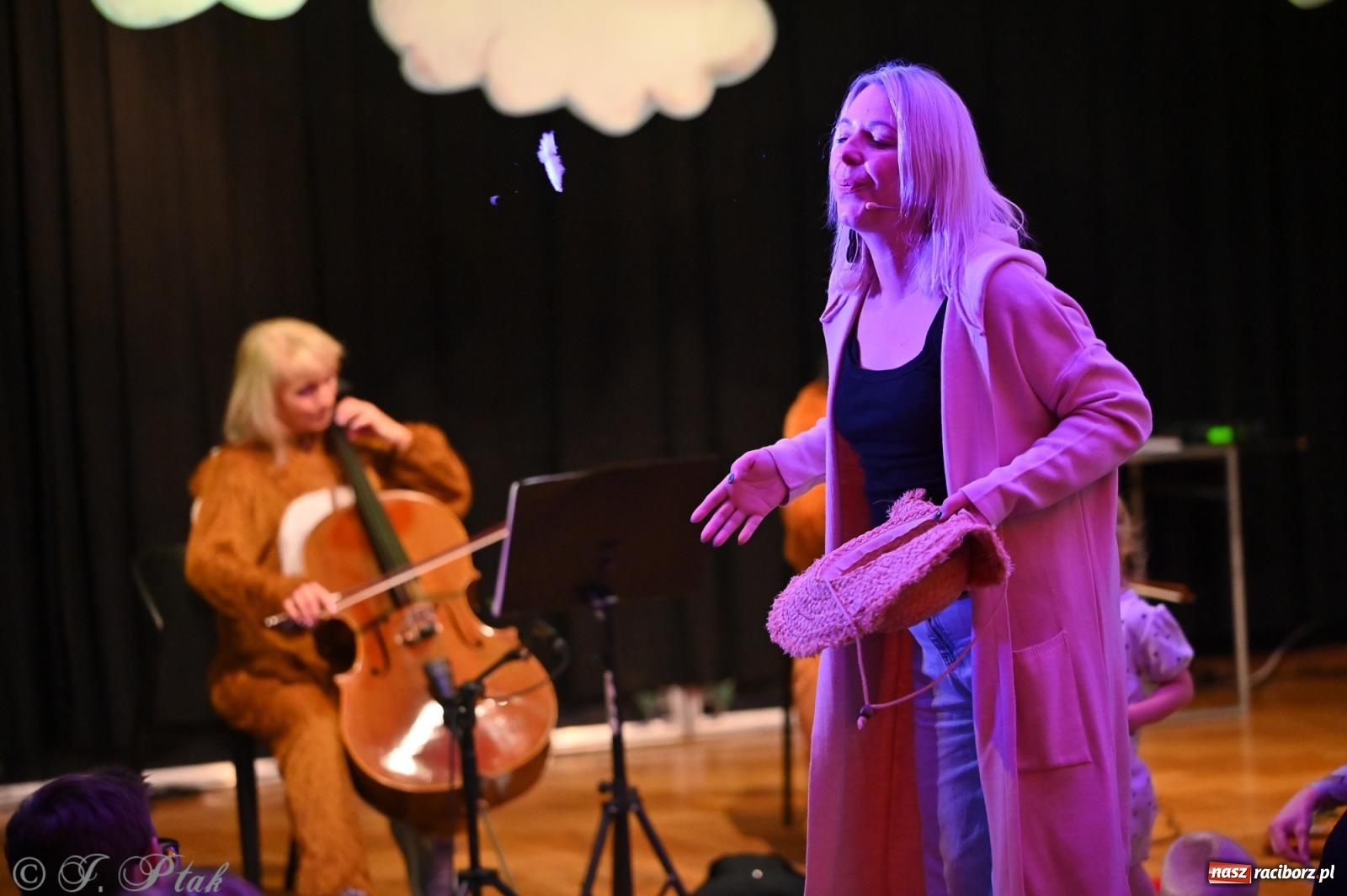 Zdjęcie w galerii na portalu naszraciborz.pl: Maluchy w Krainie Dźwięku wróciły do Raciborskiego Centrum Kultury wiadomości z regionu