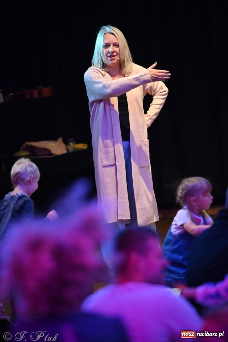 Zdjęcie w galerii na portalu naszraciborz.pl: Maluchy w Krainie Dźwięku wróciły do Raciborskiego Centrum Kultury wiadomości z regionu