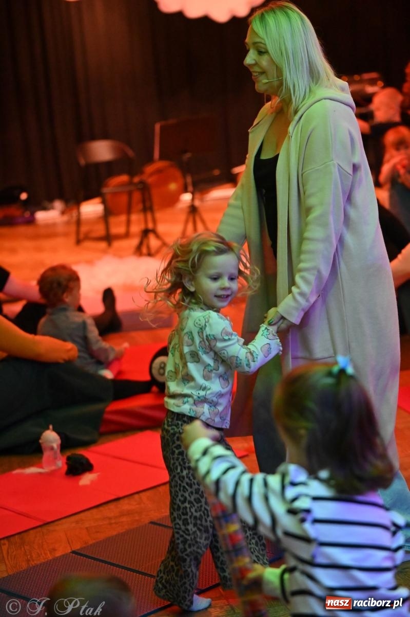 Zdjęcie w galerii na portalu naszraciborz.pl: Maluchy w Krainie Dźwięku wróciły do Raciborskiego Centrum Kultury wiadomości z regionu