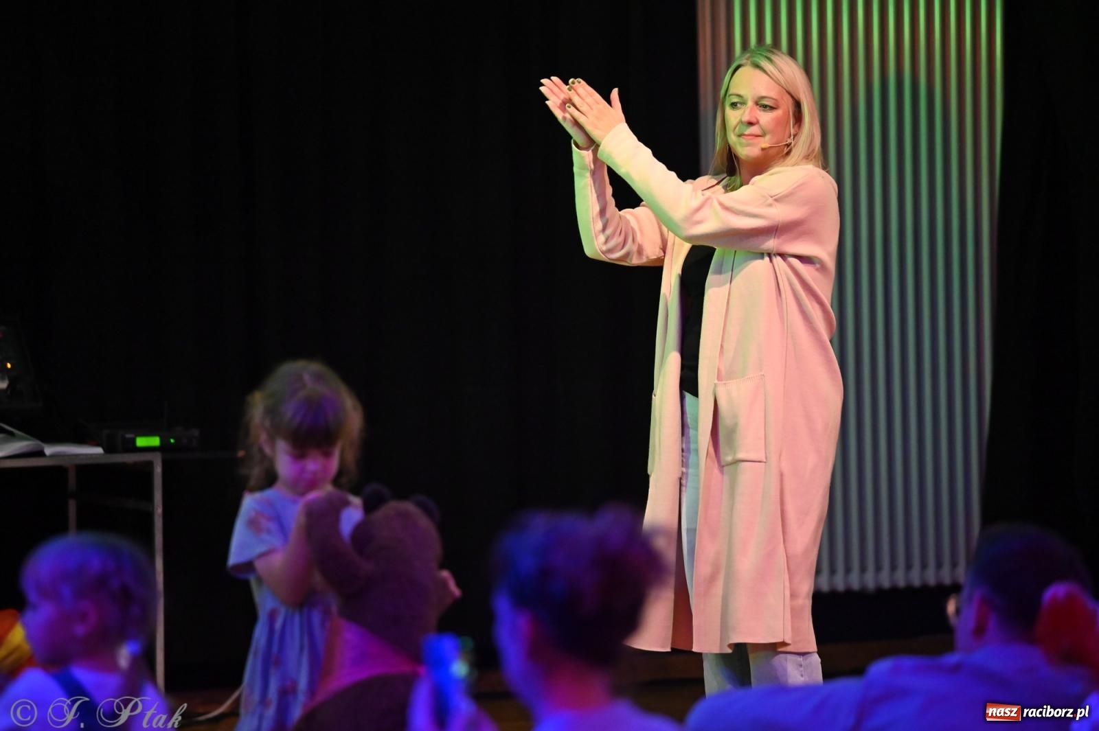 Zdjęcie w galerii na portalu naszraciborz.pl: Maluchy w Krainie Dźwięku wróciły do Raciborskiego Centrum Kultury wiadomości z regionu