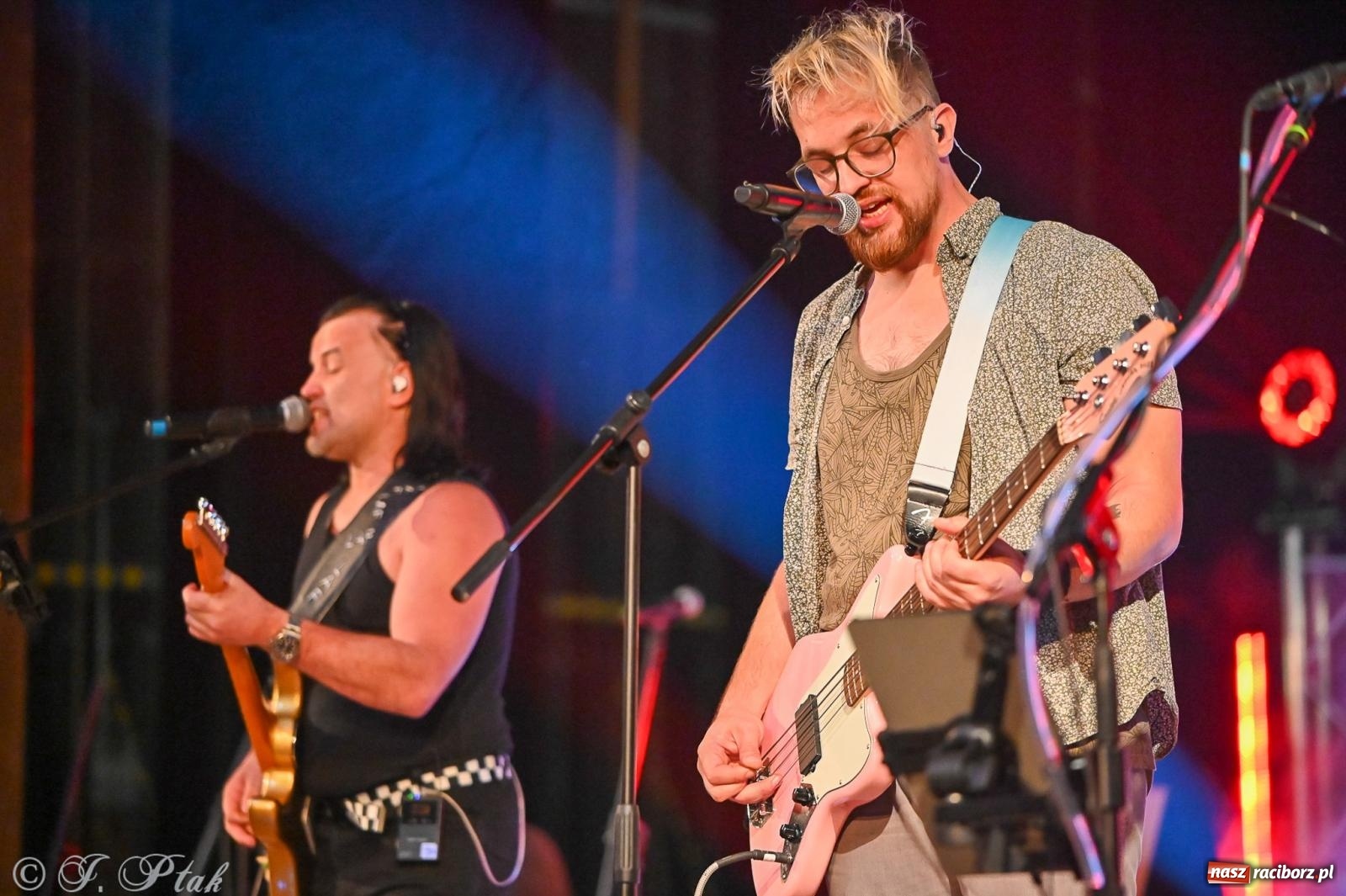 Zdjęcie w galerii na portalu naszraciborz.pl: Tomasz Madzia Guitar Experience porwał publiczność w RCK [FOTO i WIDEO] wiadomości z regionu