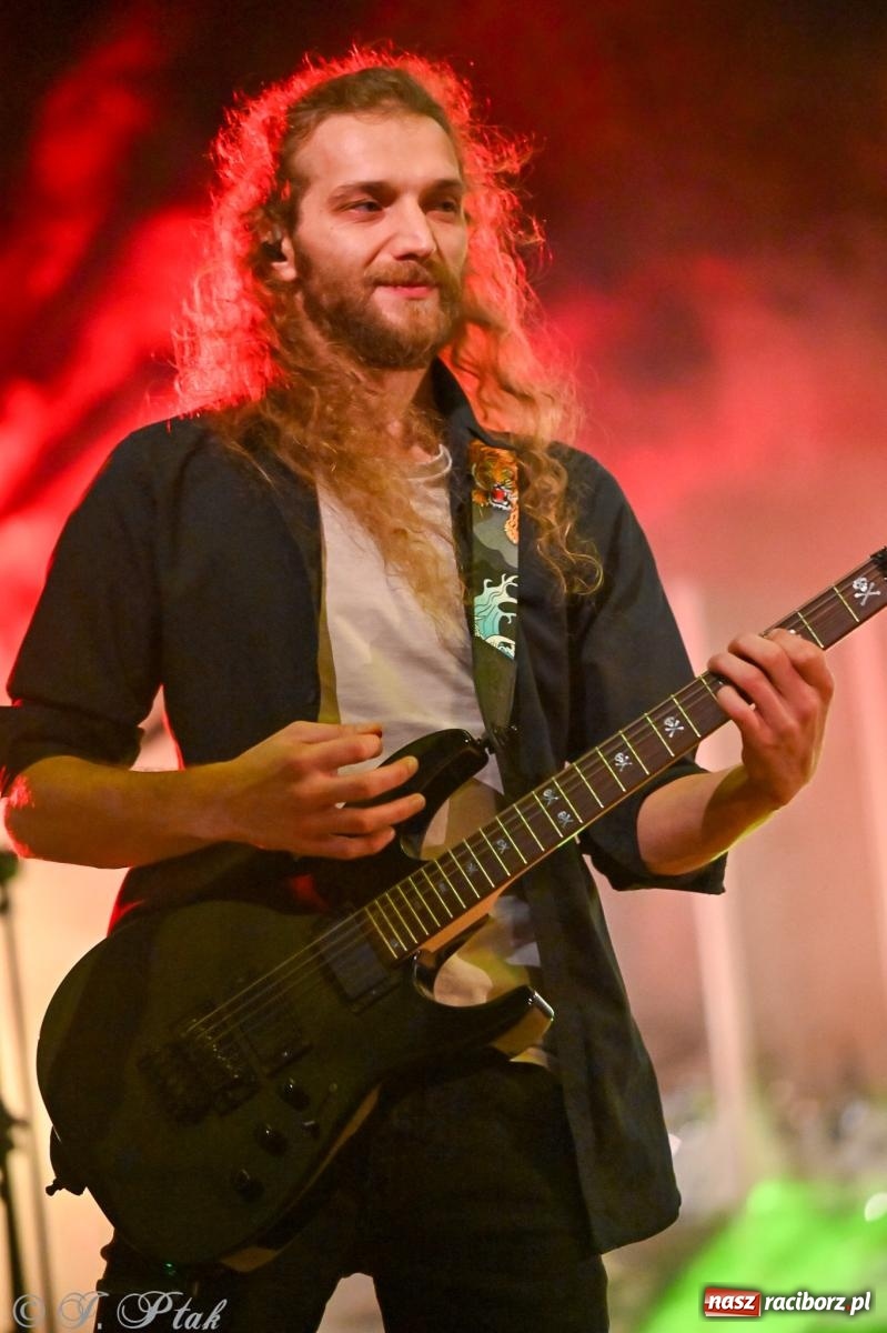 Zdjęcie w galerii na portalu naszraciborz.pl: Tomasz Madzia Guitar Experience porwał publiczność w RCK [FOTO i WIDEO] wiadomości z regionu