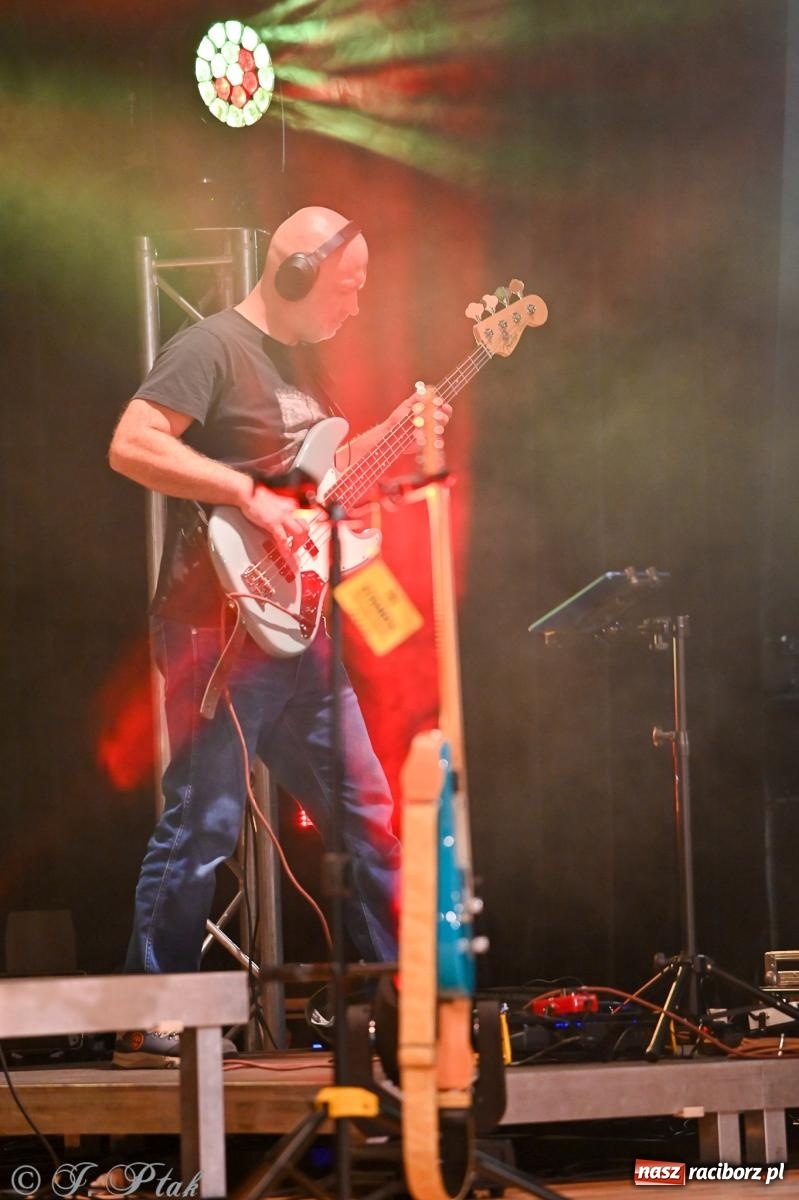 Zdjęcie w galerii na portalu naszraciborz.pl: Tomasz Madzia Guitar Experience porwał publiczność w RCK [FOTO i WIDEO] wiadomości z regionu