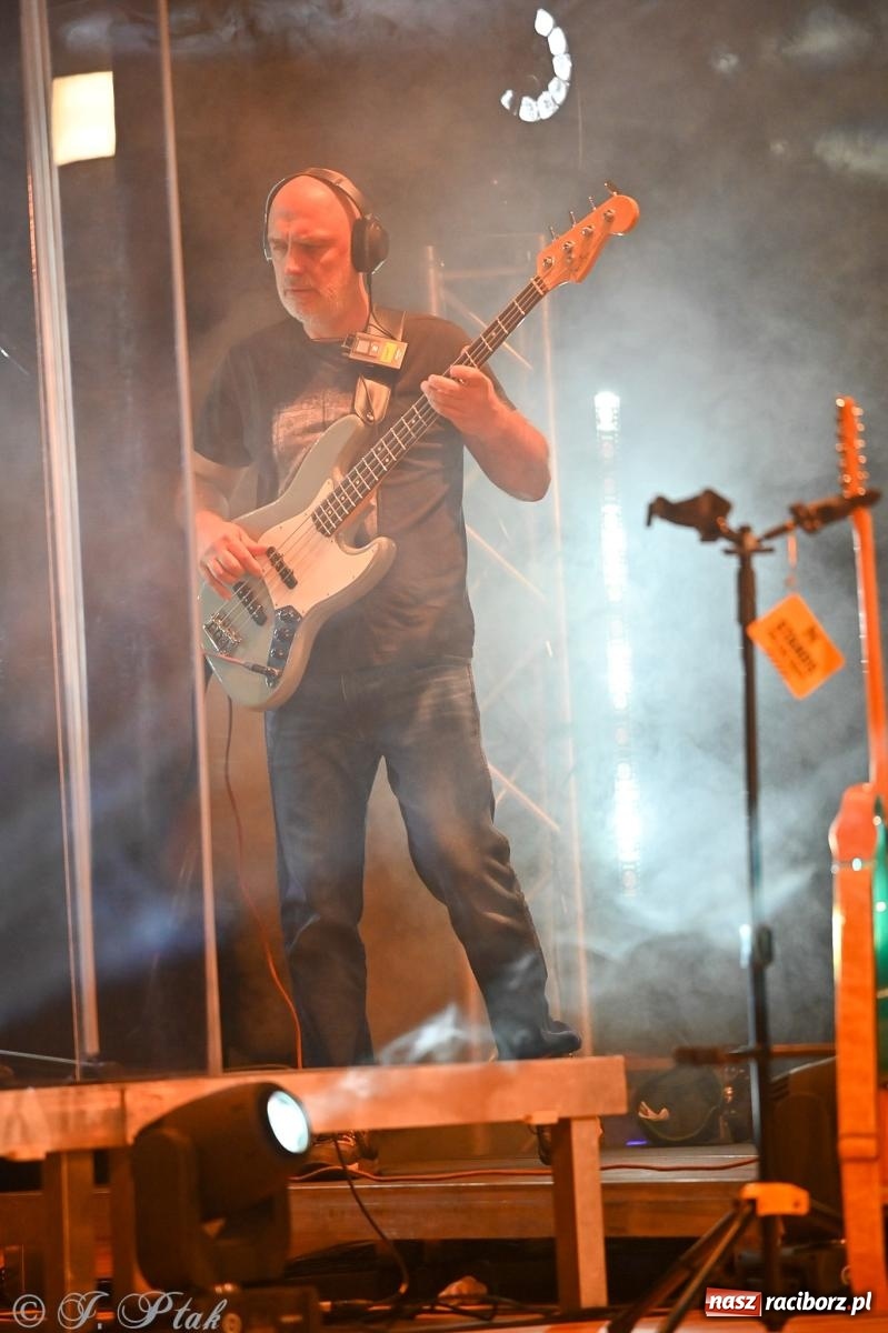 Zdjęcie w galerii na portalu naszraciborz.pl: Tomasz Madzia Guitar Experience porwał publiczność w RCK [FOTO i WIDEO] wiadomości z regionu