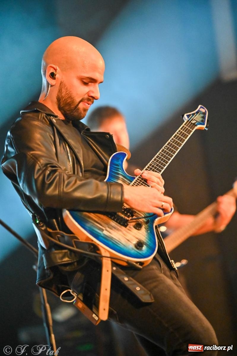 Zdjęcie w galerii na portalu naszraciborz.pl: Tomasz Madzia Guitar Experience porwał publiczność w RCK [FOTO i WIDEO] wiadomości z regionu
