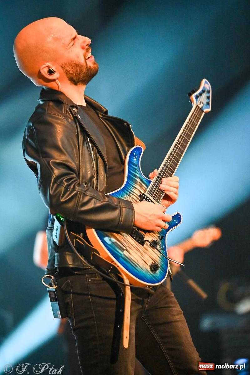 Zdjęcie w galerii na portalu naszraciborz.pl: Tomasz Madzia Guitar Experience porwał publiczność w RCK [FOTO i WIDEO] wiadomości z regionu